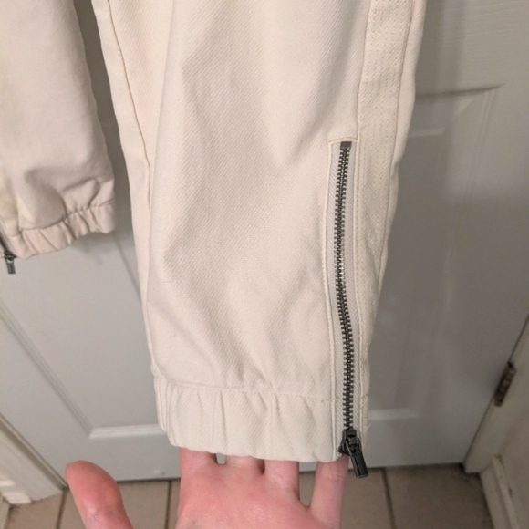 Athleta "Farallon" Joggers W/ Ankle Zipper in Putty Size 4 UPF 50+ - Picture 8 of 8